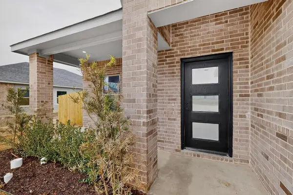 10121 Budtime Lane, Dallas, TX 75217