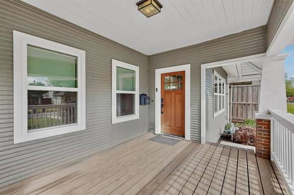 835 S Edgefield Avenue, Dallas, TX 75208