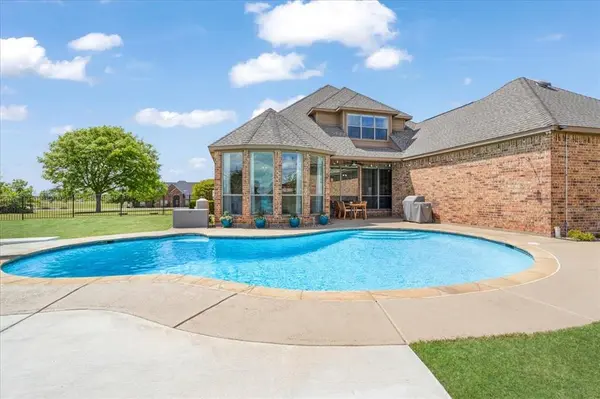 373 Sundance Drive, Van Alstyne, TX 75495