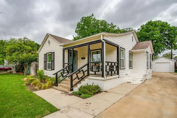 4516 Calmont Avenue, Fort Worth, TX 76107