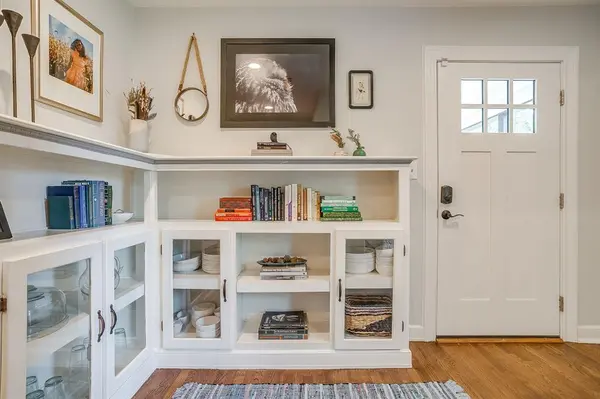 4516 Calmont Avenue, Fort Worth, TX 76107