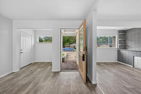 1817 Ruth Street, Arlington, TX 76010