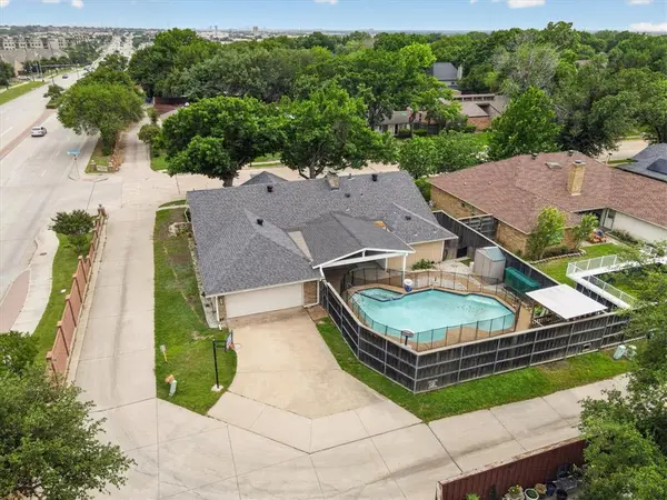 1000 Oxfordshire Drive, Carrollton, TX 75007