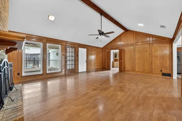 1000 Oxfordshire Drive, Carrollton, TX 75007