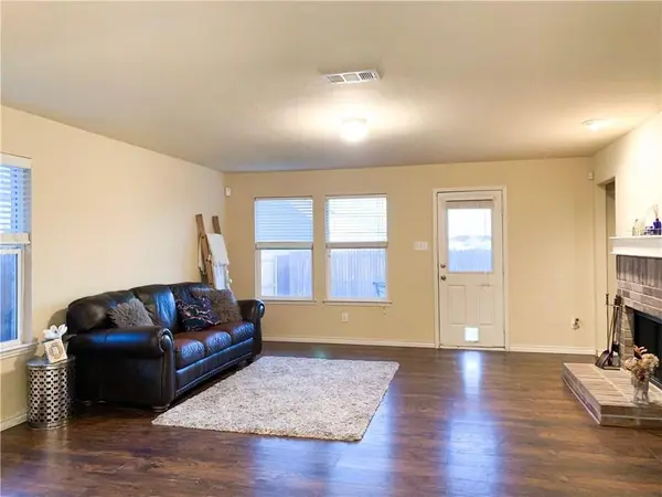 8832 Elk Creek Lane, Fort Worth, TX 76123