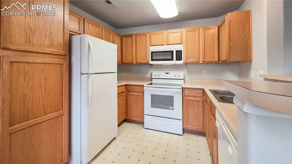 3731 Riviera GRV #104, Colorado Springs, CO 80922