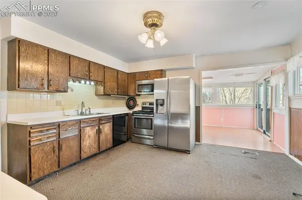 4096 London LN, Colorado Springs, CO 80916