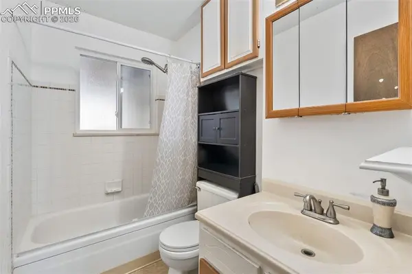 4096 London LN, Colorado Springs, CO 80916