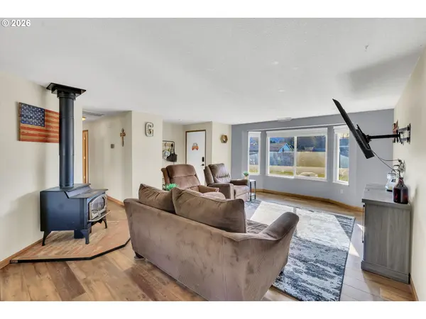 505 N HUBBARD AVE, Yacolt, WA 98675