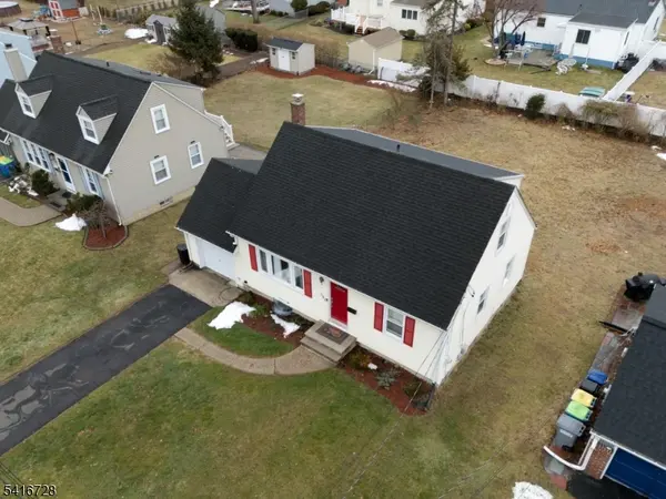 585 Mountainview Dr, North Plainfield Boro, NJ 07063