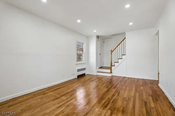 43 Rhode Island Ave, East Orange City, NJ 07018