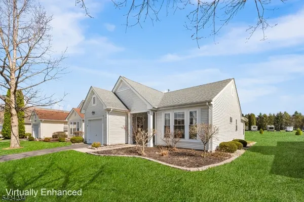 18 Kensington Cir, White Twp., NJ 07823