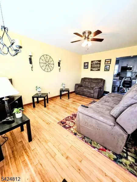 19 E 2nd St, Woodbridge Twp., NJ 07064