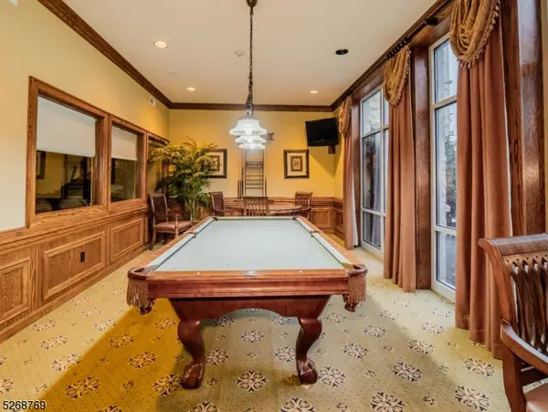 1 Trinity St #b, Newton Town, NJ 07860