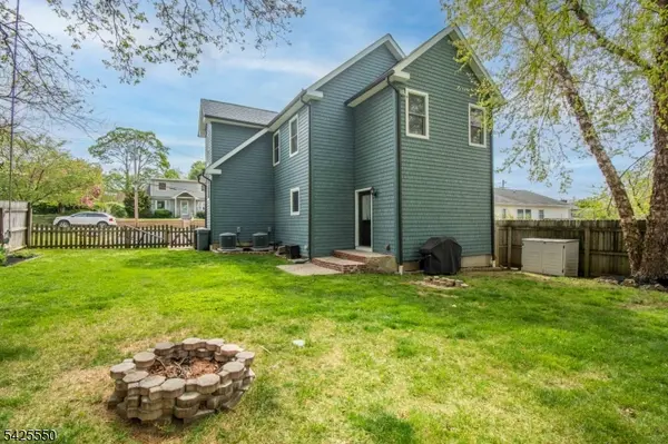 29 Central Ave, Atlantic Highlands Boro, NJ 07716