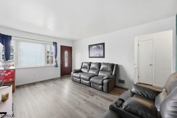 721 E Curtis St, Linden City, NJ 07036