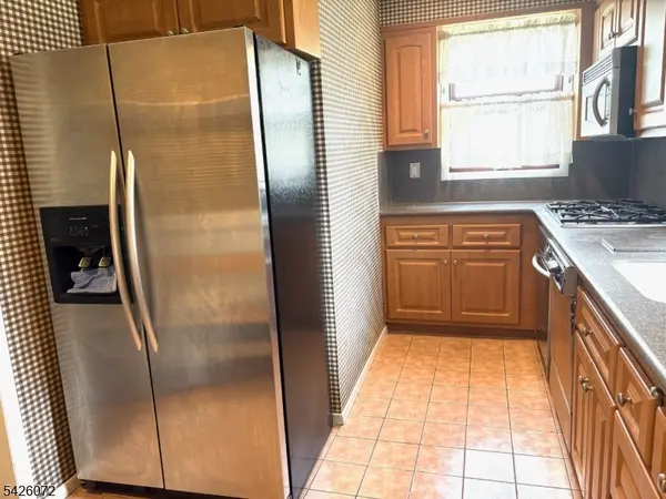 525 Forest Ave, Lyndhurst Twp., NJ 07071