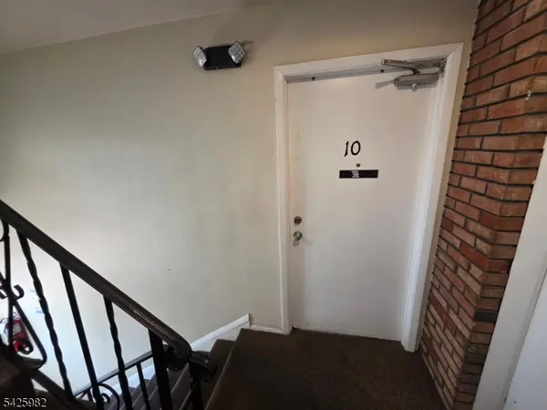 380 Somerset St, North Plainfield Boro, NJ 07060