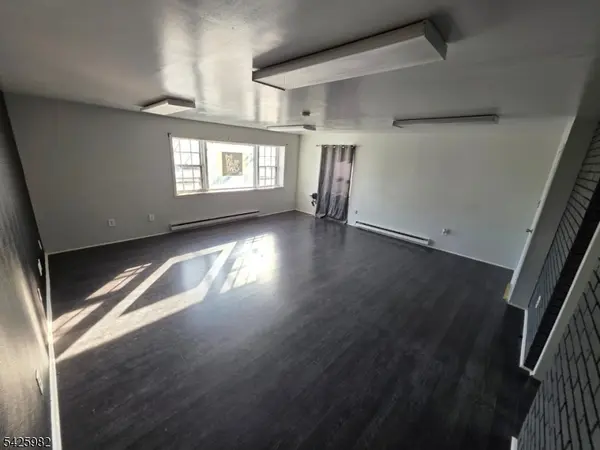 380 Somerset St, North Plainfield Boro, NJ 07060