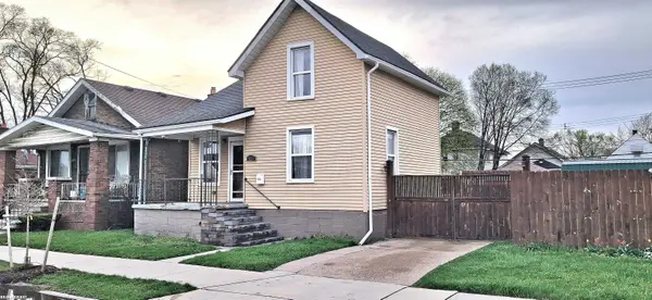 5223 Yemans ST, Hamtramck, MI 48212