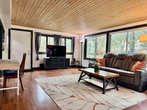 17684 Robbins RD, Grand Haven Twp, MI 49417