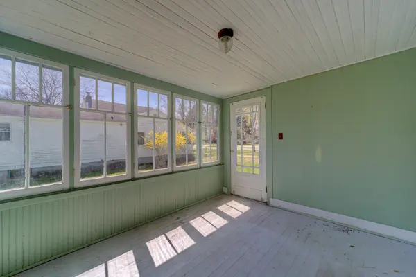 119 S Livingston ST, Whitehall City, MI 49461