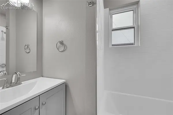 106 E Las Vegas ST, Colorado Springs, CO 80903