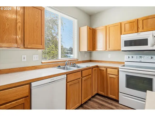 1085 GOLDEN PHEASANT DR, Redmond, OR 97756