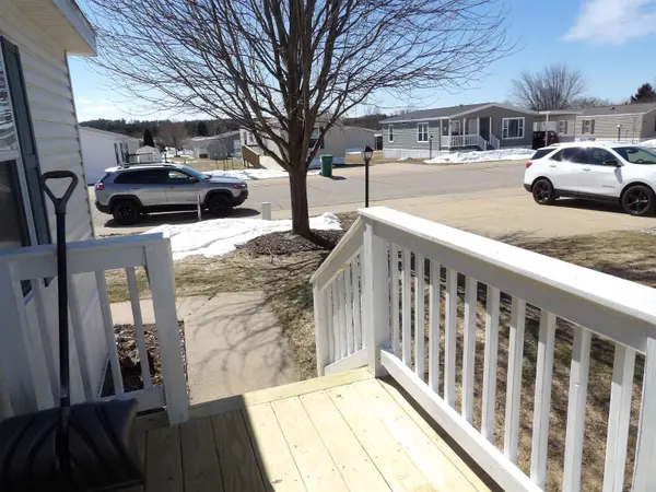 378 Thistlewood DR, Cadillac, MI 49601