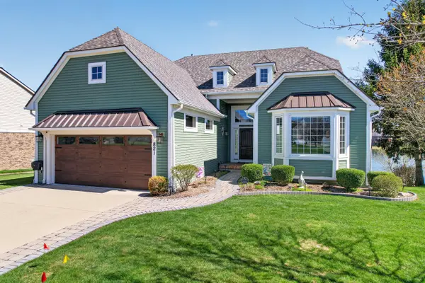 821 Cross CIR, Oxford Twp, MI 48371