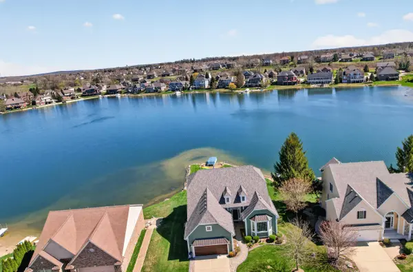 821 Cross CIR, Oxford Twp, MI 48371