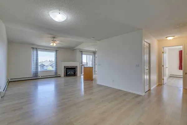 7301 Valleyview PARK SE #301, Calgary, AB T2B 3R6