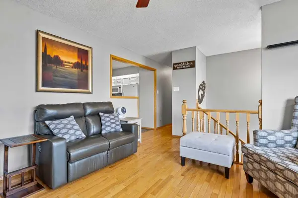 302 Stuart ST, Blackie, AB T0L0J0