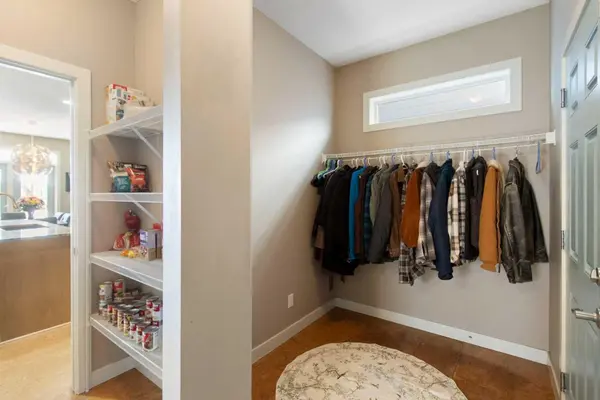 421 Mahogany CT SE, Calgary, AB T3M 0T7