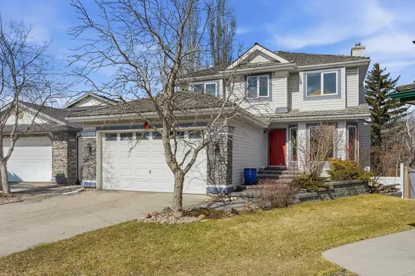 444 Douglas Glen Close SE, Calgary, AB T2Z 3A4