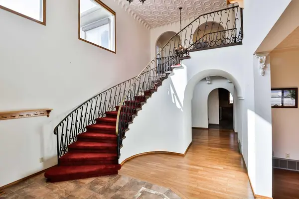 318 Mcmaster BLVD W, Lethbridge, AB T1K 4R5