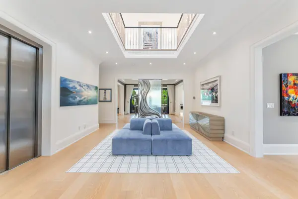 20 Sunbeam AVE, Toronto C06, ON M3H 1W7