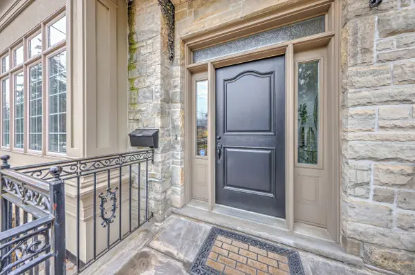 47 Haddington AVE, Toronto C04, ON M5M 2N8