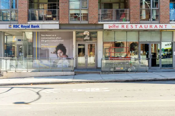 2 Gladstone AVE #208, Toronto C01, ON M6J 0B2