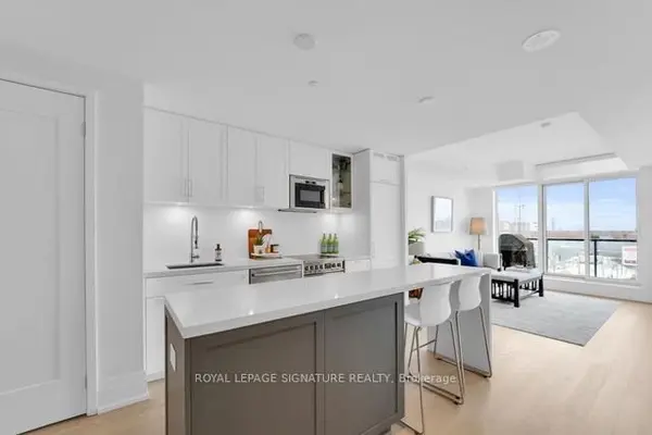 25 Malcolm RD #408, Toronto C11, ON M4G 0C1