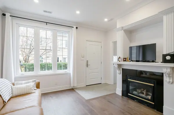 11 Everson DR #105, Toronto C14, ON M2N 7B9