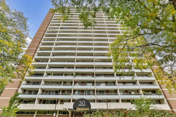 30 Gloucester ST #1807, Toronto C08, ON M4Y 1L6