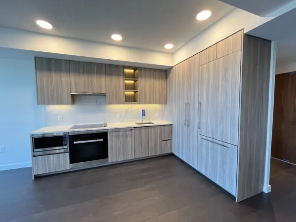 25 Mcmahon DR #1807, Toronto C15, ON M2K 0E4