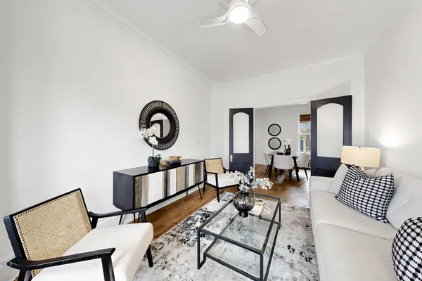 106 Oxford ST, Toronto C01, ON M5T 1P3