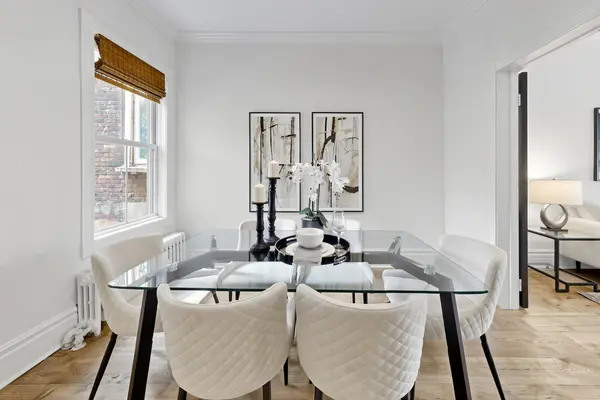 106 Oxford ST, Toronto C01, ON M5T 1P3