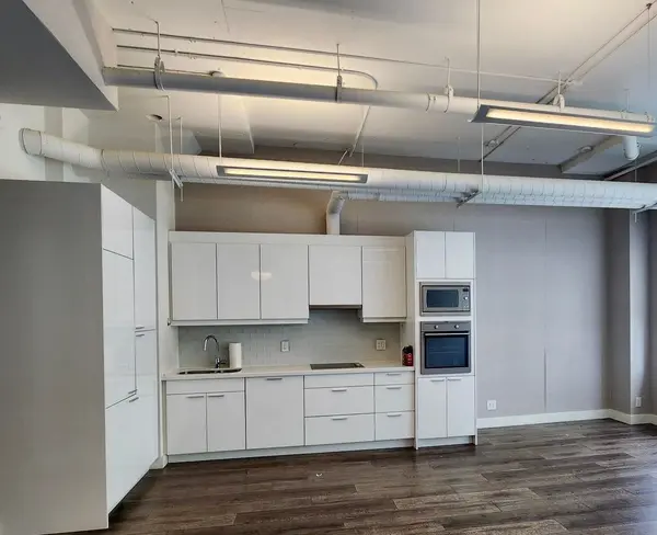 188 Eglinton AVE E #PH07, Toronto C10, ON M4P 2X7