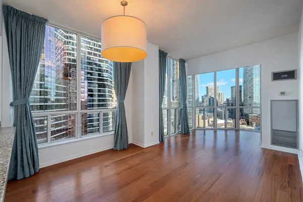 24 Wellesley ST W #2405, Toronto C01, ON M4Y 2X6