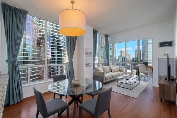 24 Wellesley ST W #2405, Toronto C01, ON M4Y 2X6