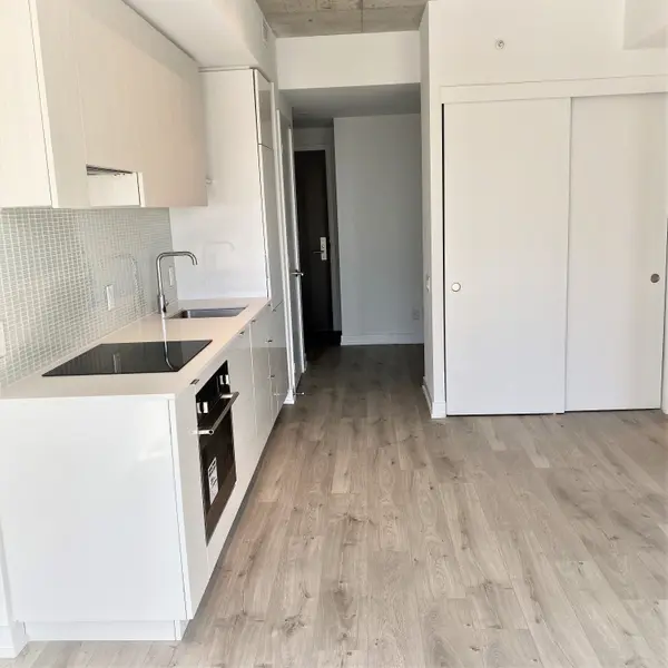 161 Roehampton AVE #2014, Toronto C10, ON M4P 1P9