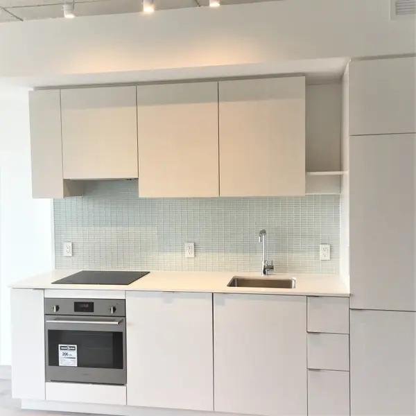 161 Roehampton AVE #2014, Toronto C10, ON M4P 1P9